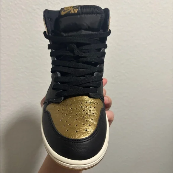 Jordan retro 1 high black and gold - Picture 2 of 9